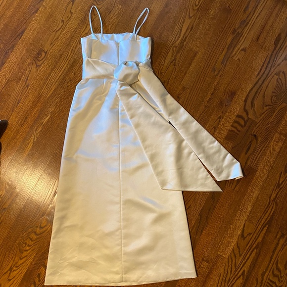 LAST CHANCE: Jones New York Ivory Gown - Size 8 - Picture 6 of 8